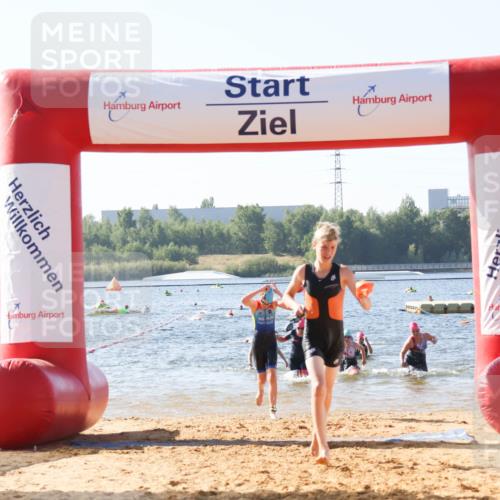 01.09.2024 - 17. Tribühne Triathlon Luisa Fischer http://msf.ph/oto/6924985 01.09.2024 10:25:34 Schwimmen 193, 195, 212, 223, 226, 236, 240, 241, 307 meine-sportfotos.de