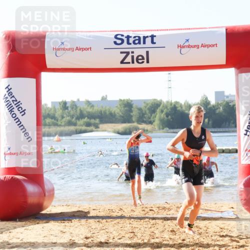 01.09.2024 - 17. Tribühne Triathlon Luisa Fischer http://msf.ph/oto/6924988 01.09.2024 10:25:34 Schwimmen 193, 195, 212, 223, 226, 236, 240, 241, 307 meine-sportfotos.de