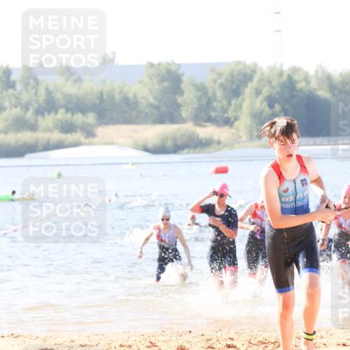 01.09.2024 - 17. Tribühne Triathlon Luisa Fischer http://msf.ph/oto/6924993 01.09.2024 10:25:36 Schwimmen 193, 195, 212, 214, 223, 226, 236, 241, 307 meine-sportfotos.de