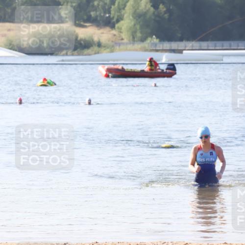 01.09.2024 - 17. Tribühne Triathlon Luisa Fischer http://msf.ph/oto/6925240 01.09.2024 10:28:29 Schwimmen 184 meine-sportfotos.de