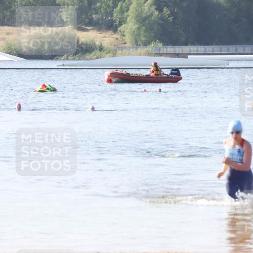 01.09.2024 - 17. Tribühne Triathlon Luisa Fischer http://msf.ph/oto/6925242 01.09.2024 10:28:30 Schwimmen 184 meine-sportfotos.de