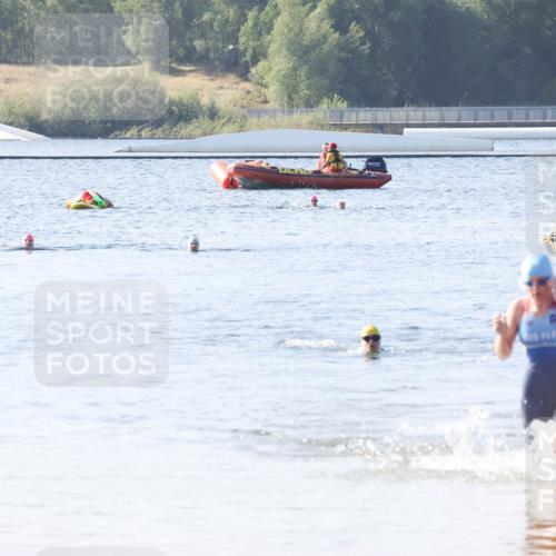 01.09.2024 - 17. Tribühne Triathlon Luisa Fischer http://msf.ph/oto/6925244 01.09.2024 10:28:31 Schwimmen 184 meine-sportfotos.de