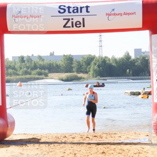 01.09.2024 - 17. Tribühne Triathlon Luisa Fischer http://msf.ph/oto/6925253 01.09.2024 10:28:34 Schwimmen 184 meine-sportfotos.de
