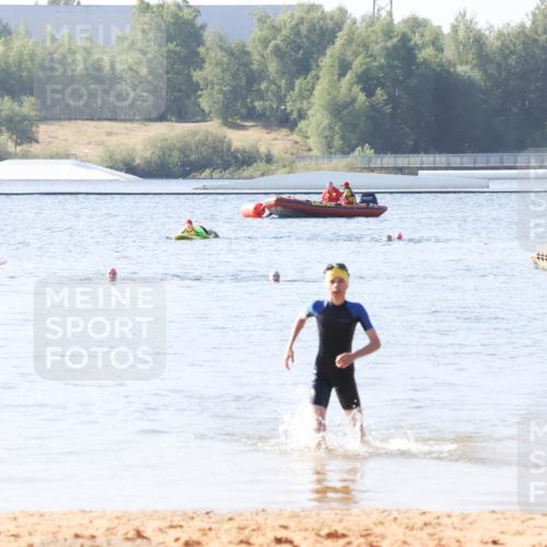 01.09.2024 - 17. Tribühne Triathlon Luisa Fischer http://msf.ph/oto/6925282 01.09.2024 10:28:51 Schwimmen 179 meine-sportfotos.de