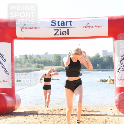 01.09.2024 - 17. Tribühne Triathlon Luisa Fischer http://msf.ph/oto/6925337 01.09.2024 10:29:57 Schwimmen 271, 295 meine-sportfotos.de