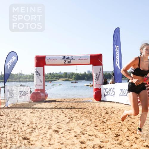 01.09.2024 - 17. Tribühne Triathlon Luisa Fischer http://msf.ph/oto/6925352 01.09.2024 10:30:01 Schwimmen 271, 295 meine-sportfotos.de
