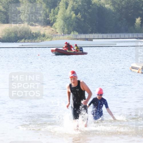 01.09.2024 - 17. Tribühne Triathlon Luisa Fischer http://msf.ph/oto/6925363 01.09.2024 10:31:08 Schwimmen 204, 217 meine-sportfotos.de