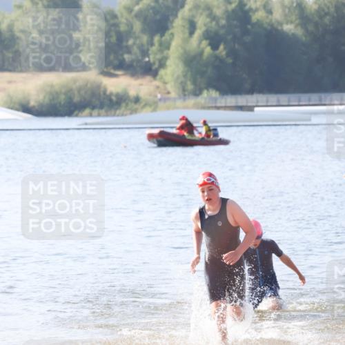 01.09.2024 - 17. Tribühne Triathlon Luisa Fischer http://msf.ph/oto/6925366 01.09.2024 10:31:09 Schwimmen 204, 217 meine-sportfotos.de