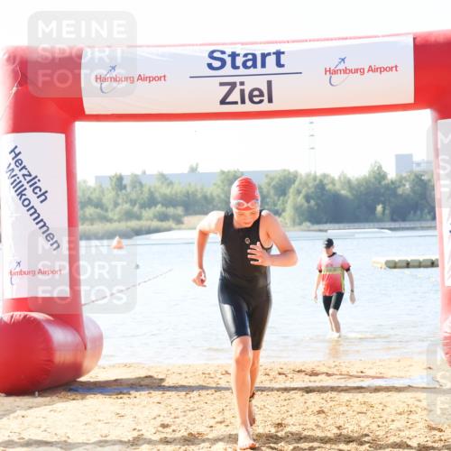 01.09.2024 - 17. Tribühne Triathlon Luisa Fischer http://msf.ph/oto/6925390 01.09.2024 10:31:14 Schwimmen 204, 217 meine-sportfotos.de