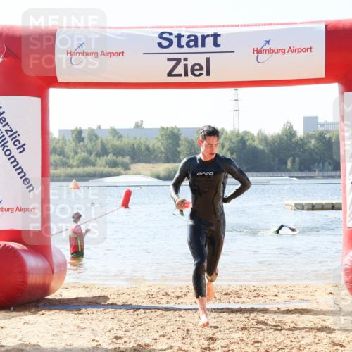 01.09.2024 - 17. Tribühne Triathlon Luisa Fischer http://msf.ph/oto/6925437 01.09.2024 10:48:21 Schwimmen 361 meine-sportfotos.de