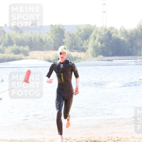 01.09.2024 - 17. Tribühne Triathlon Luisa Fischer http://msf.ph/oto/6925450 01.09.2024 10:48:35 Schwimmen 338 meine-sportfotos.de