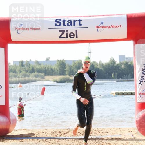 01.09.2024 - 17. Tribühne Triathlon Luisa Fischer http://msf.ph/oto/6925455 01.09.2024 10:48:37 Schwimmen 338 meine-sportfotos.de