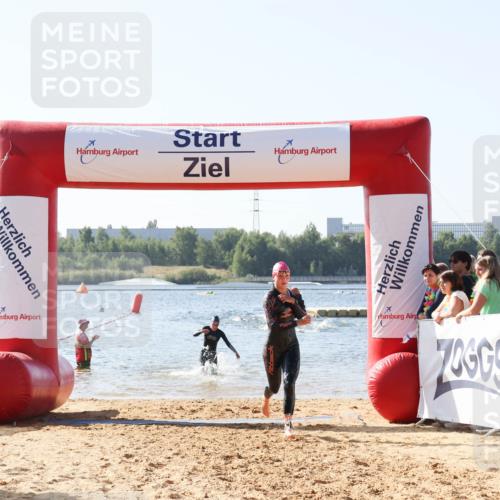 01.09.2024 - 17. Tribühne Triathlon Luisa Fischer http://msf.ph/oto/6925489 01.09.2024 10:49:09 Schwimmen 325, 343, 370 meine-sportfotos.de