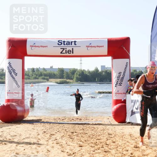 01.09.2024 - 17. Tribühne Triathlon Luisa Fischer http://msf.ph/oto/6925498 01.09.2024 10:49:11 Schwimmen 325, 343, 370 meine-sportfotos.de