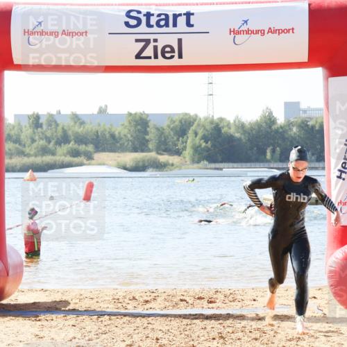 01.09.2024 - 17. Tribühne Triathlon Luisa Fischer http://msf.ph/oto/6925504 01.09.2024 10:49:14 Schwimmen 325, 343, 370 meine-sportfotos.de