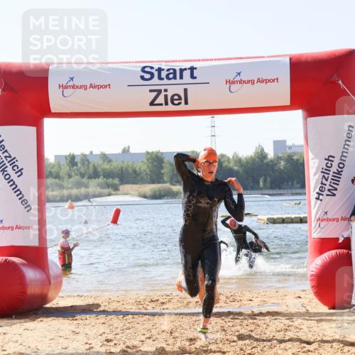 01.09.2024 - 17. Tribühne Triathlon Luisa Fischer http://msf.ph/oto/6925524 01.09.2024 10:49:33 Schwimmen 316, 323, 327, 366 meine-sportfotos.de