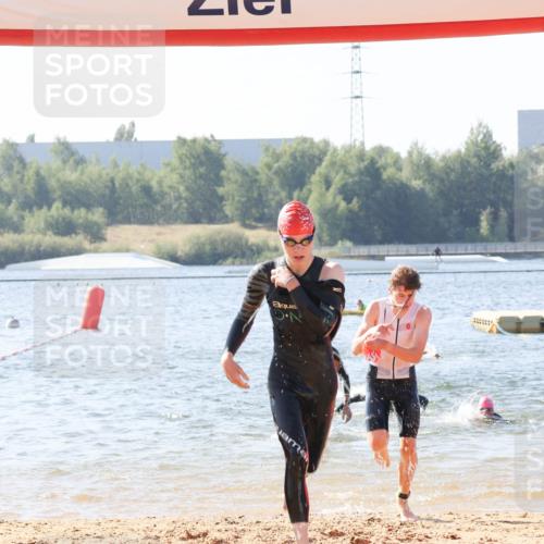 01.09.2024 - 17. Tribühne Triathlon Luisa Fischer http://msf.ph/oto/6925540 01.09.2024 10:49:37 Schwimmen 316, 323, 327, 366, 384, 436 meine-sportfotos.de