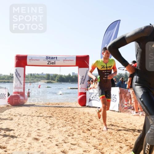 01.09.2024 - 17. Tribühne Triathlon Luisa Fischer http://msf.ph/oto/6925606 01.09.2024 10:49:53 Schwimmen 351, 374, 384, 437 meine-sportfotos.de
