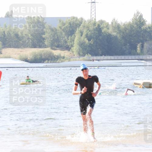 01.09.2024 - 17. Tribühne Triathlon Luisa Fischer http://msf.ph/oto/6925613 01.09.2024 10:50:02 Schwimmen 397 meine-sportfotos.de