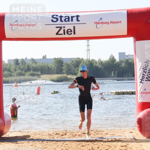01.09.2024 - 17. Tribühne Triathlon Luisa Fischer http://msf.ph/oto/6925622 01.09.2024 10:50:05 Schwimmen 397 meine-sportfotos.de