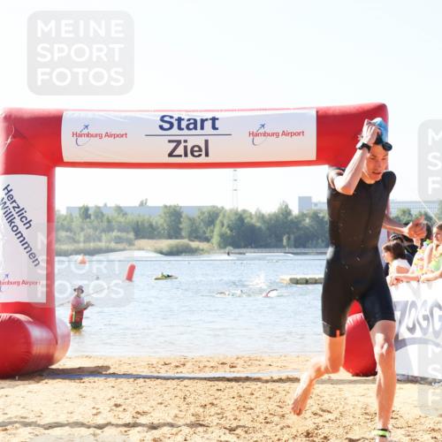 01.09.2024 - 17. Tribühne Triathlon Luisa Fischer http://msf.ph/oto/6925635 01.09.2024 10:50:08 Schwimmen 397 meine-sportfotos.de