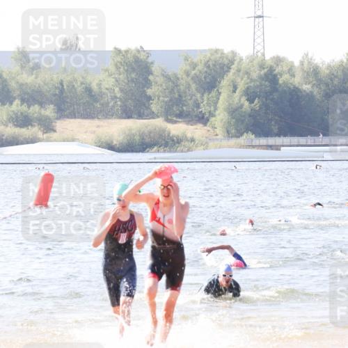 01.09.2024 - 17. Tribühne Triathlon Luisa Fischer http://msf.ph/oto/6925651 01.09.2024 10:50:32 Schwimmen 311, 319, 391 meine-sportfotos.de