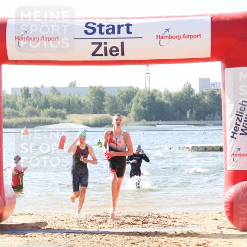 01.09.2024 - 17. Tribühne Triathlon Luisa Fischer http://msf.ph/oto/6925657 01.09.2024 10:50:33 Schwimmen 311, 319, 391 meine-sportfotos.de