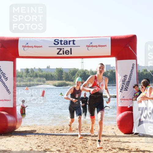 01.09.2024 - 17. Tribühne Triathlon Luisa Fischer http://msf.ph/oto/6925667 01.09.2024 10:50:35 Schwimmen 311, 319, 391 meine-sportfotos.de