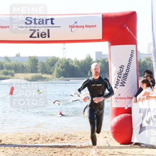 01.09.2024 - 17. Tribühne Triathlon Luisa Fischer http://msf.ph/oto/6925687 01.09.2024 10:50:40 Schwimmen 311, 319, 320, 391 meine-sportfotos.de
