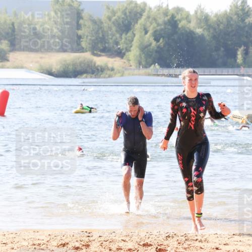 01.09.2024 - 17. Tribühne Triathlon Luisa Fischer http://msf.ph/oto/6925700 01.09.2024 10:50:47 Schwimmen 320, 391, 396 meine-sportfotos.de