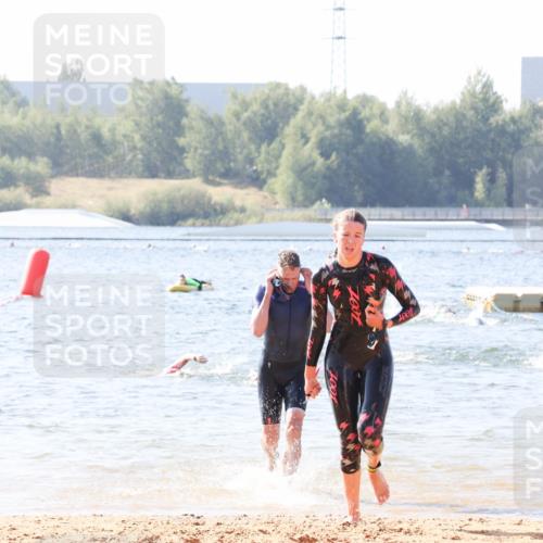01.09.2024 - 17. Tribühne Triathlon Luisa Fischer http://msf.ph/oto/6925703 01.09.2024 10:50:47 Schwimmen 320, 391, 396 meine-sportfotos.de