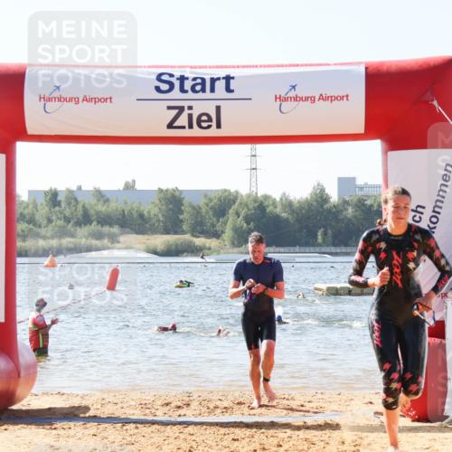 01.09.2024 - 17. Tribühne Triathlon Luisa Fischer http://msf.ph/oto/6925715 01.09.2024 10:50:50 Schwimmen 320, 396 meine-sportfotos.de
