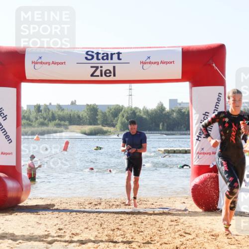 01.09.2024 - 17. Tribühne Triathlon Luisa Fischer http://msf.ph/oto/6925717 01.09.2024 10:50:51 Schwimmen 320, 396 meine-sportfotos.de
