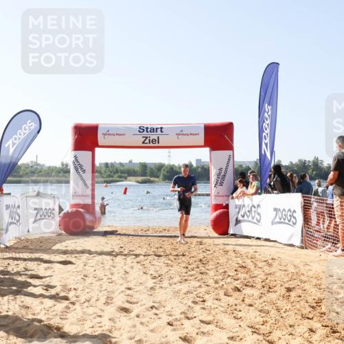 01.09.2024 - 17. Tribühne Triathlon Luisa Fischer http://msf.ph/oto/6925723 01.09.2024 10:50:52 Schwimmen 320, 396 meine-sportfotos.de