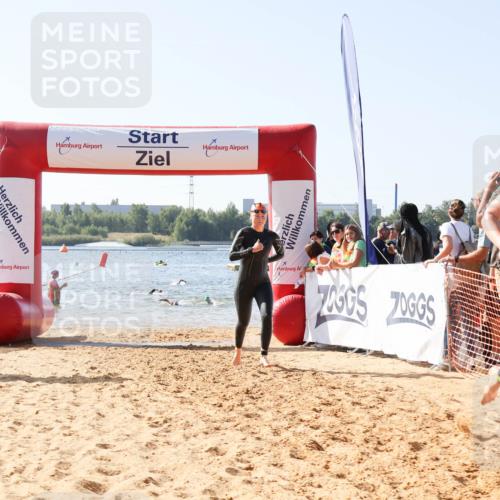 01.09.2024 - 17. Tribühne Triathlon Luisa Fischer http://msf.ph/oto/6925806 01.09.2024 10:51:25 Schwimmen 340, 357, 438 meine-sportfotos.de