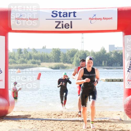 01.09.2024 - 17. Tribühne Triathlon Luisa Fischer http://msf.ph/oto/6925832 01.09.2024 10:51:34 Schwimmen 346, 388, 438 meine-sportfotos.de
