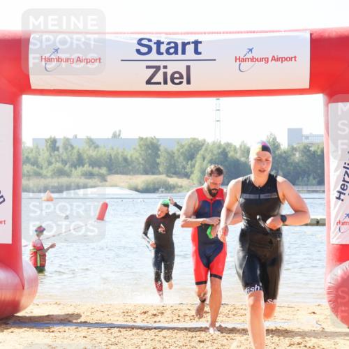 01.09.2024 - 17. Tribühne Triathlon Luisa Fischer http://msf.ph/oto/6925836 01.09.2024 10:51:34 Schwimmen 346, 388, 438 meine-sportfotos.de