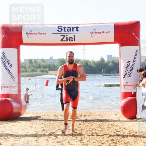 01.09.2024 - 17. Tribühne Triathlon Luisa Fischer http://msf.ph/oto/6925842 01.09.2024 10:51:36 Schwimmen 346, 388, 438 meine-sportfotos.de
