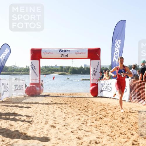 01.09.2024 - 17. Tribühne Triathlon Luisa Fischer http://msf.ph/oto/6925881 01.09.2024 10:51:48 Schwimmen 367 meine-sportfotos.de