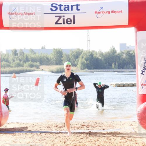 01.09.2024 - 17. Tribühne Triathlon Luisa Fischer http://msf.ph/oto/6925910 01.09.2024 10:52:24 Schwimmen 318, 331, 432 meine-sportfotos.de