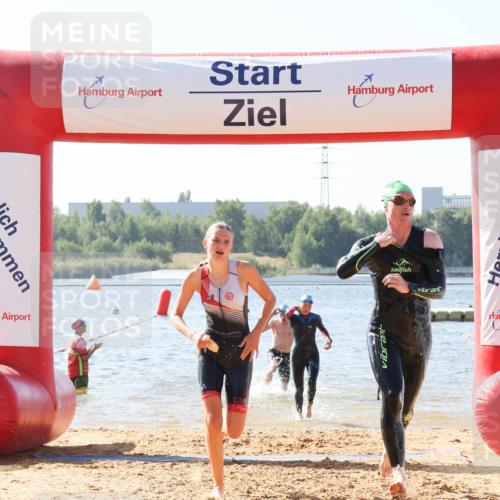 01.09.2024 - 17. Tribühne Triathlon Luisa Fischer http://msf.ph/oto/6925935 01.09.2024 10:52:31 Schwimmen 318, 331, 341, 379, 432 meine-sportfotos.de