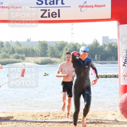 01.09.2024 - 17. Tribühne Triathlon Luisa Fischer http://msf.ph/oto/6925952 01.09.2024 10:52:35 Schwimmen 318, 341, 379, 432 meine-sportfotos.de