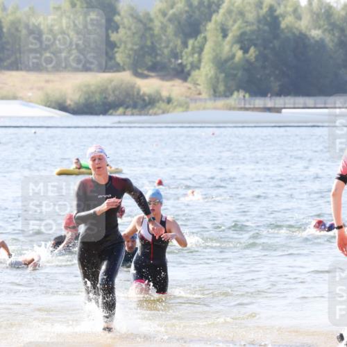 01.09.2024 - 17. Tribühne Triathlon Luisa Fischer http://msf.ph/oto/6925974 01.09.2024 10:53:48 Schwimmen 335, 428 meine-sportfotos.de