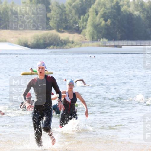 01.09.2024 - 17. Tribühne Triathlon Luisa Fischer http://msf.ph/oto/6925976 01.09.2024 10:53:49 Schwimmen 335, 428 meine-sportfotos.de