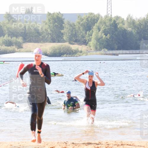 01.09.2024 - 17. Tribühne Triathlon Luisa Fischer http://msf.ph/oto/6925985 01.09.2024 10:53:51 Schwimmen 335, 428 meine-sportfotos.de