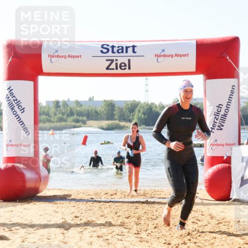 01.09.2024 - 17. Tribühne Triathlon Luisa Fischer http://msf.ph/oto/6926001 01.09.2024 10:53:55 Schwimmen 335, 348, 423, 428 meine-sportfotos.de