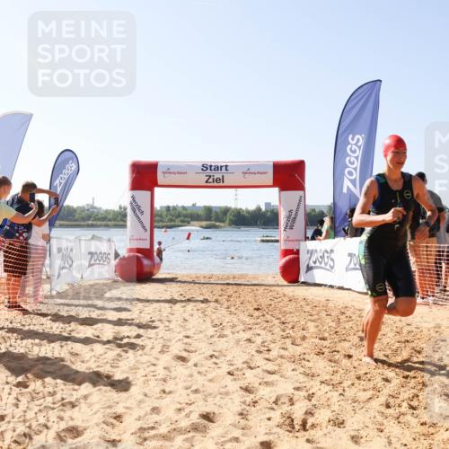 01.09.2024 - 17. Tribühne Triathlon Luisa Fischer http://msf.ph/oto/6926121 01.09.2024 10:54:25 Schwimmen 446 meine-sportfotos.de