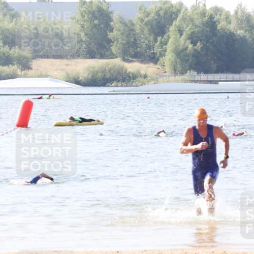 01.09.2024 - 17. Tribühne Triathlon Luisa Fischer http://msf.ph/oto/6926122 01.09.2024 10:54:31 Schwimmen 409, 446 meine-sportfotos.de