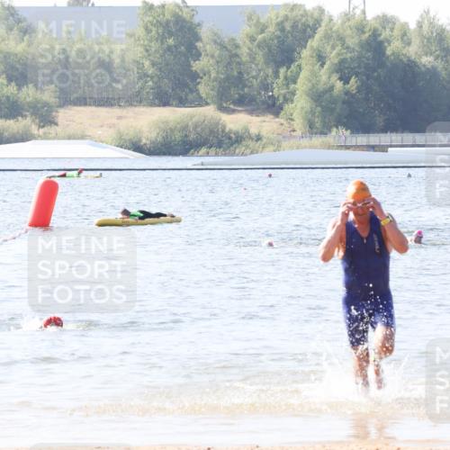 01.09.2024 - 17. Tribühne Triathlon Luisa Fischer http://msf.ph/oto/6926124 01.09.2024 10:54:32 Schwimmen 409 meine-sportfotos.de