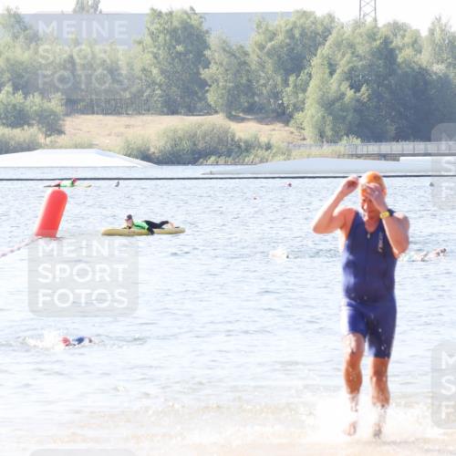 01.09.2024 - 17. Tribühne Triathlon Luisa Fischer http://msf.ph/oto/6926130 01.09.2024 10:54:33 Schwimmen 409 meine-sportfotos.de